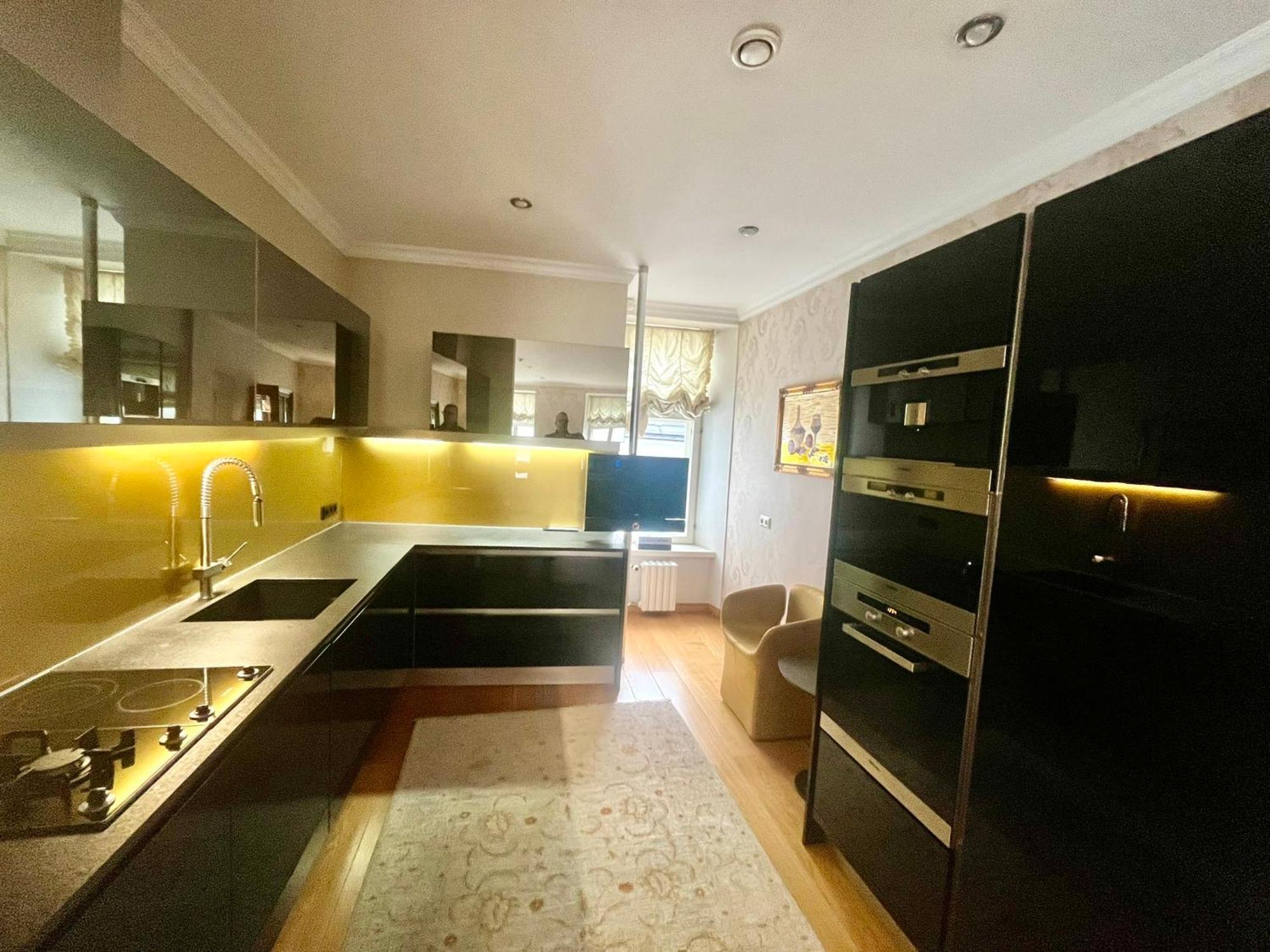 Old Town Spacious 112m2 And Quiet Luxury * Tallinn