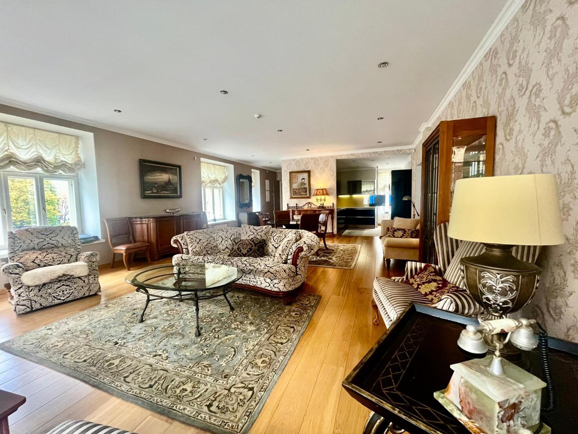 Old Town Spacious 112m2 And Quiet Luxury *